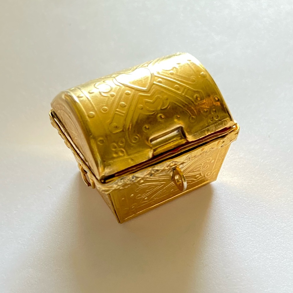 Wedding Treasure Chest 13 Arras Gold Toned Vintage